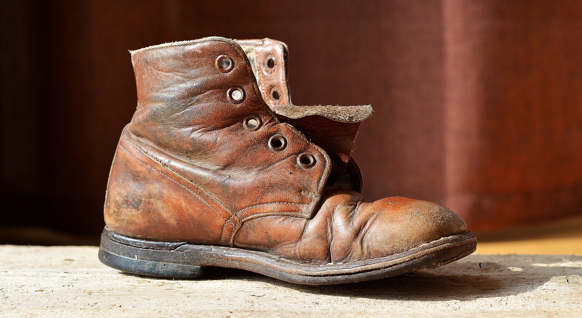 The History of the Shoe in Colder Climates - ShoeAdviser