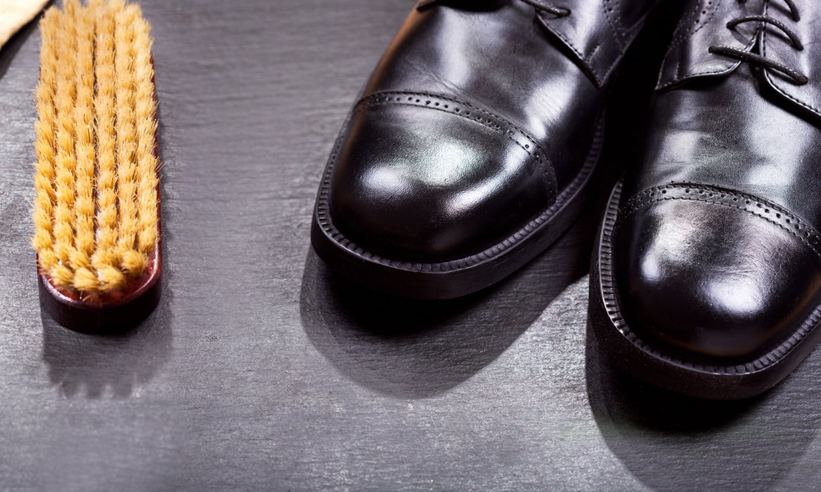 home shoe shine stand