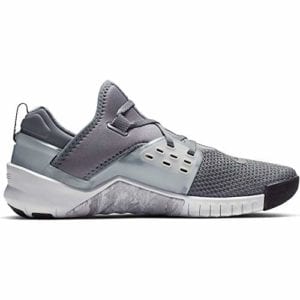 sports shoes for men below 300