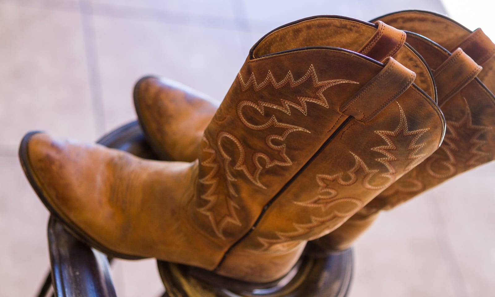 womens leather sole cowboy boots