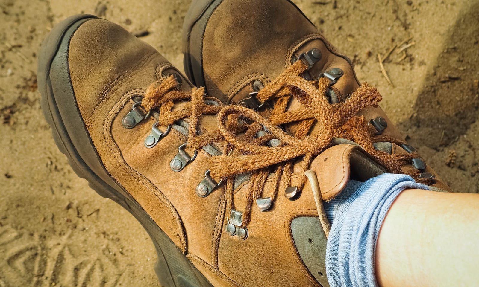 Best Hiking Boots for Wide Feet [ 2019 
